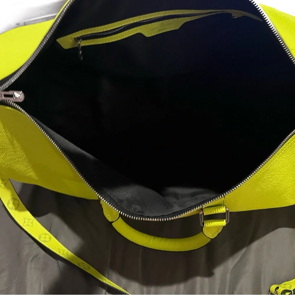 Vibrant Yellow Travel Bag - Picture 5 of 6